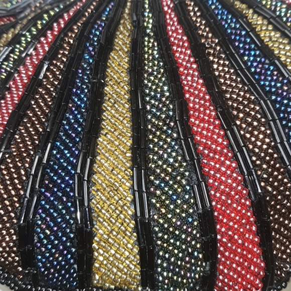 Gorgeous beaded scallop seashell night life bag - Picture 10 of 10